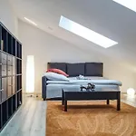Gorgeous In With Wifi Apartman