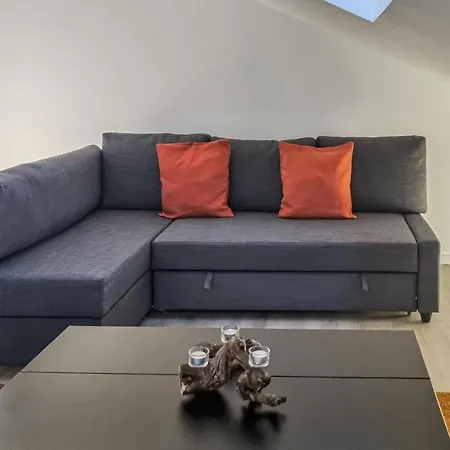 1 Bedroom Gorgeous In Apartment
